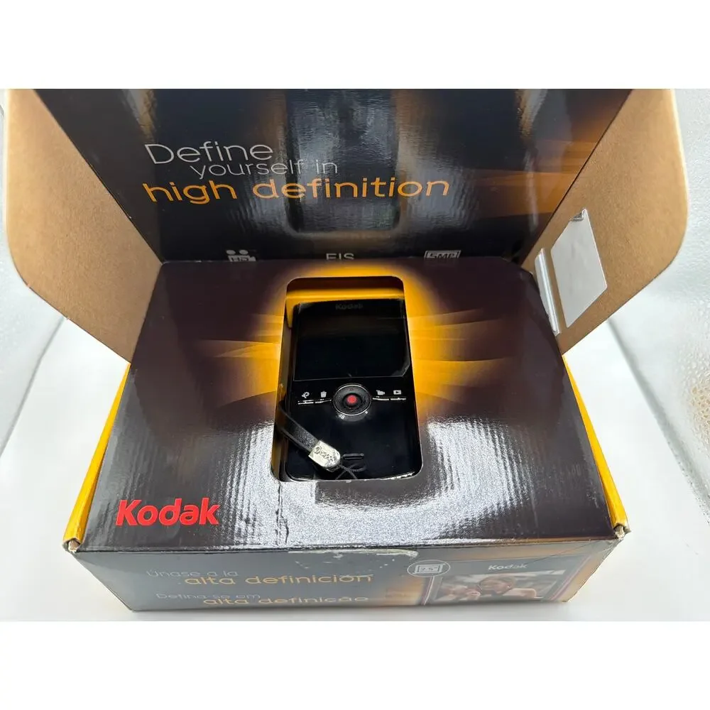 Kodak Zi8 Pocket HD Video Camera With Cables & Box